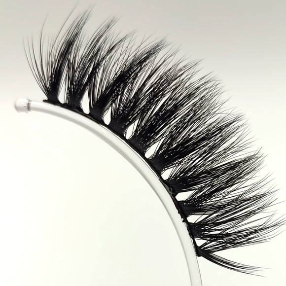 CosmicFlutter (Style #H632) 20-23mm Cruelty-Free 3D Mink Lash - Picture 8 of 16